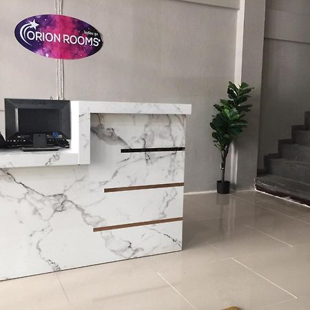 Zen Sukhumvit33 Hotel Банкок Екстериор снимка